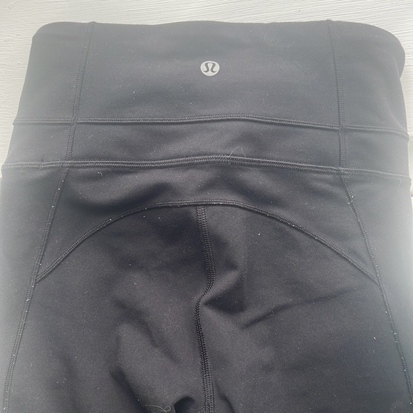 Lulu lemon flared leggings - Picture 4 of 4